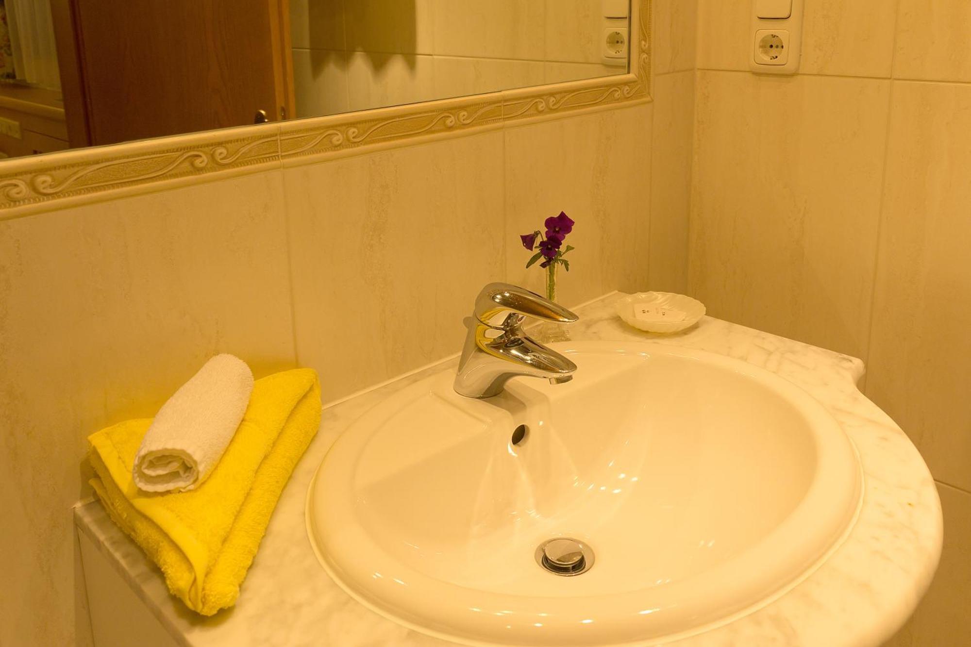 Hotel Angelika Sankt Anton am Arlberg Szoba fotó